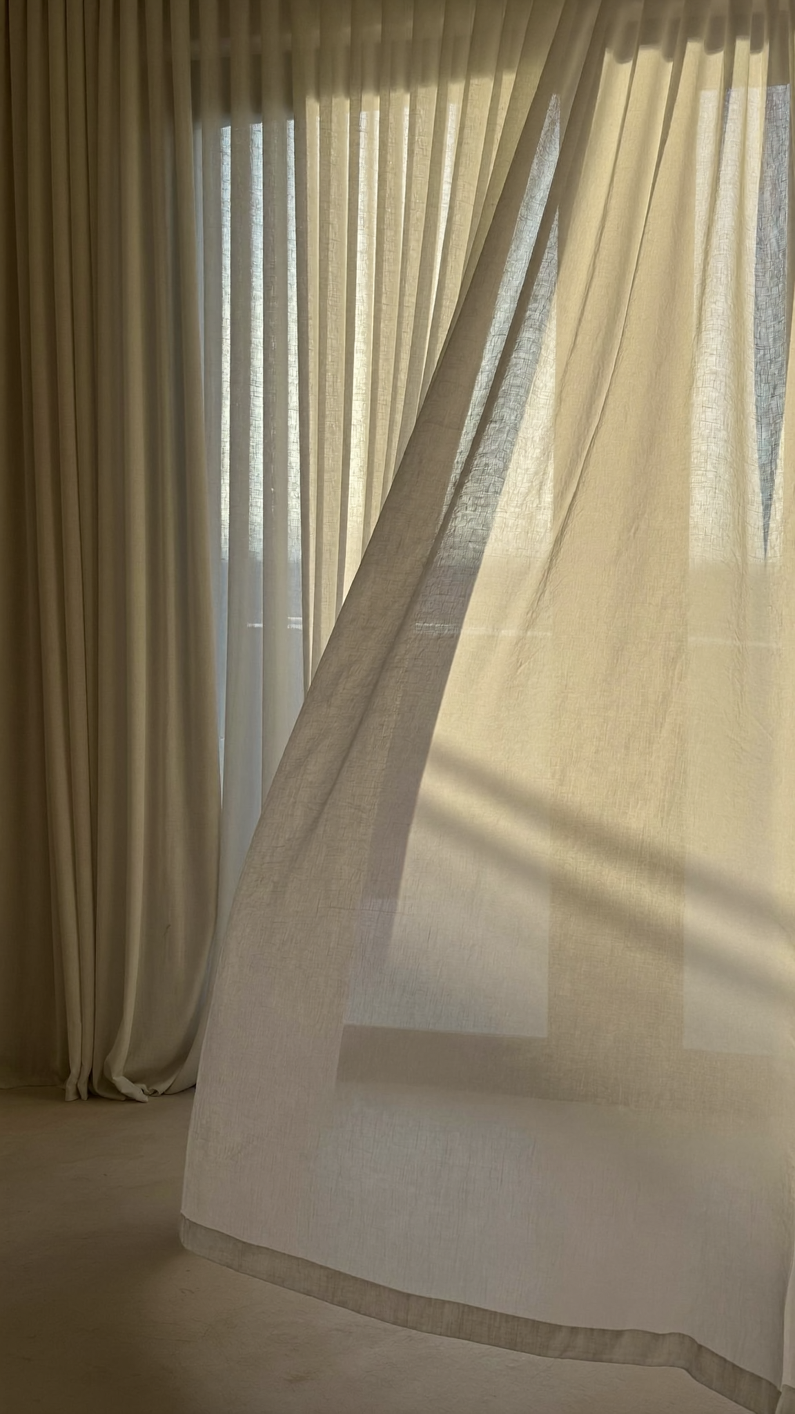 SOLÈNE · Reference Still 02 · Linen Curtains